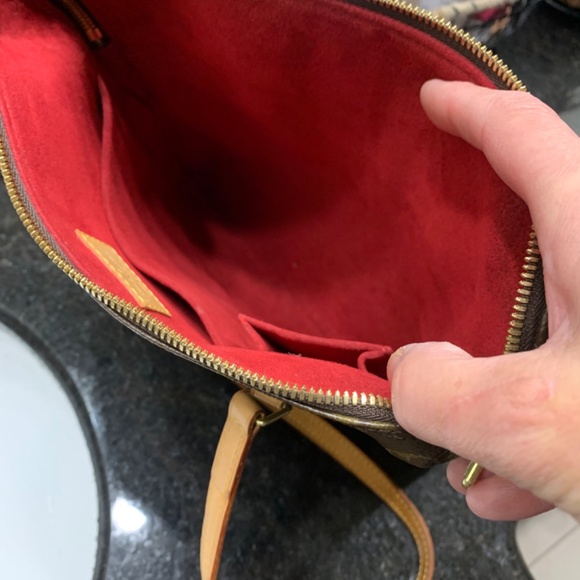 Authentic Louis Vuitton coussin bag - Picture 3 of 5